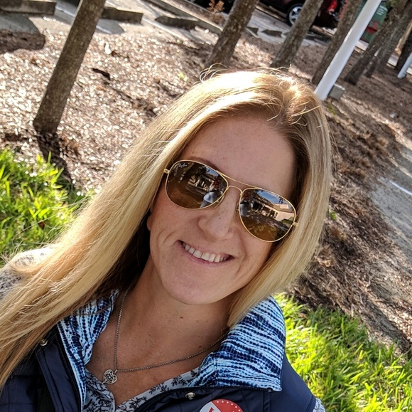 Meet your Posher, Joanna - Picture 1 of 1